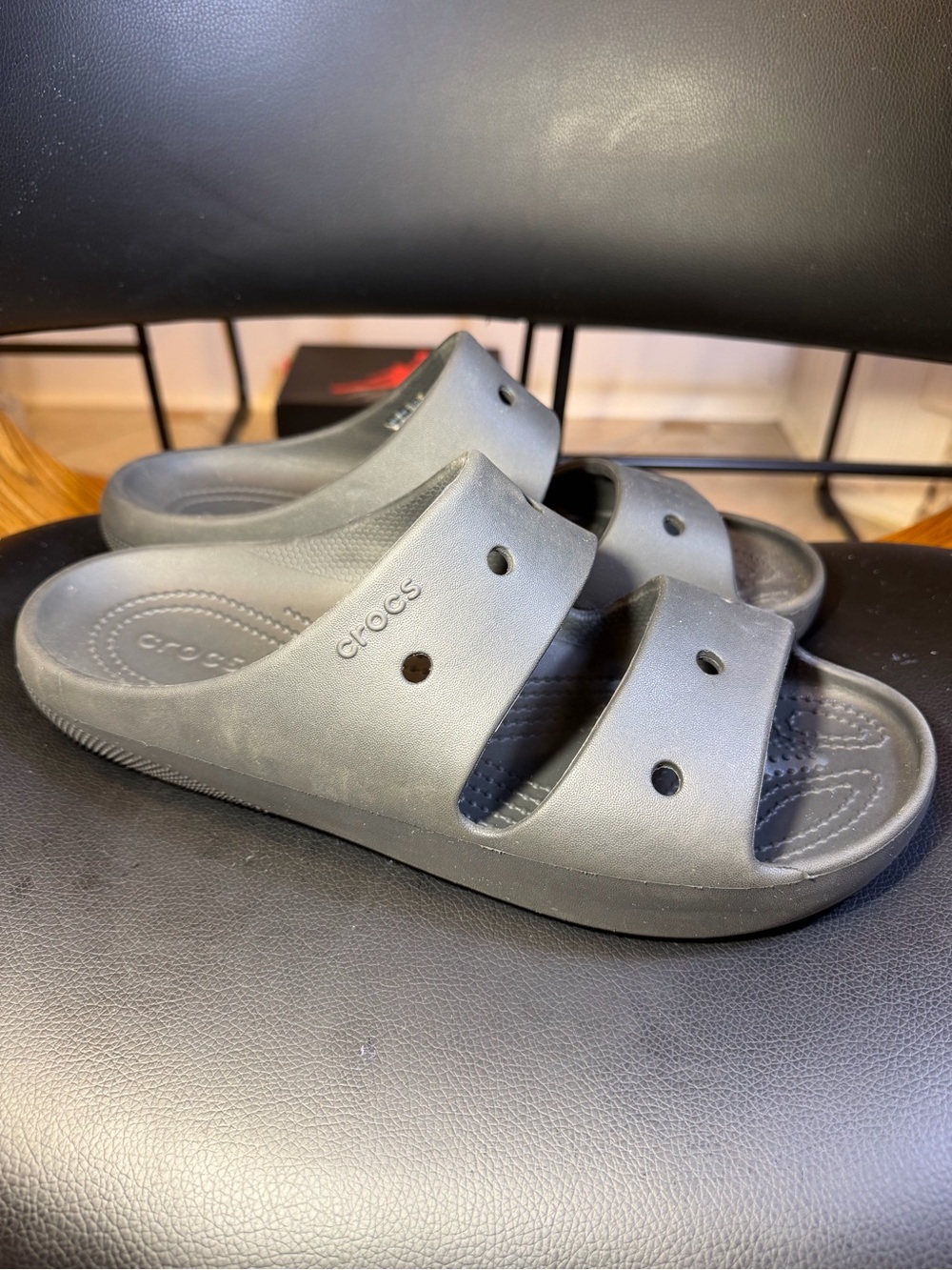 Crocs Classic Sandal v2 Men’s Size 10 Women’s Size 12
